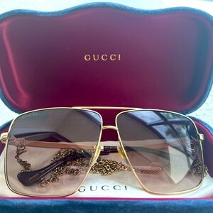 Gucci Sunglasses with Chain